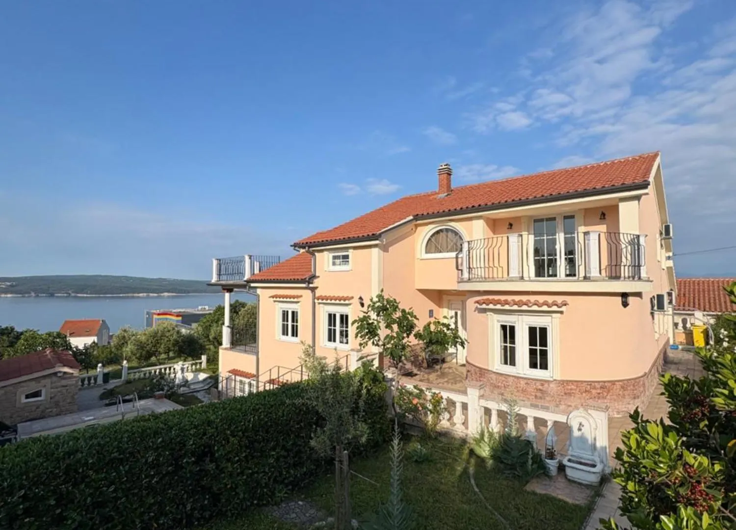 Ferienhaus Mit Meerblick & Pool Crikvenica